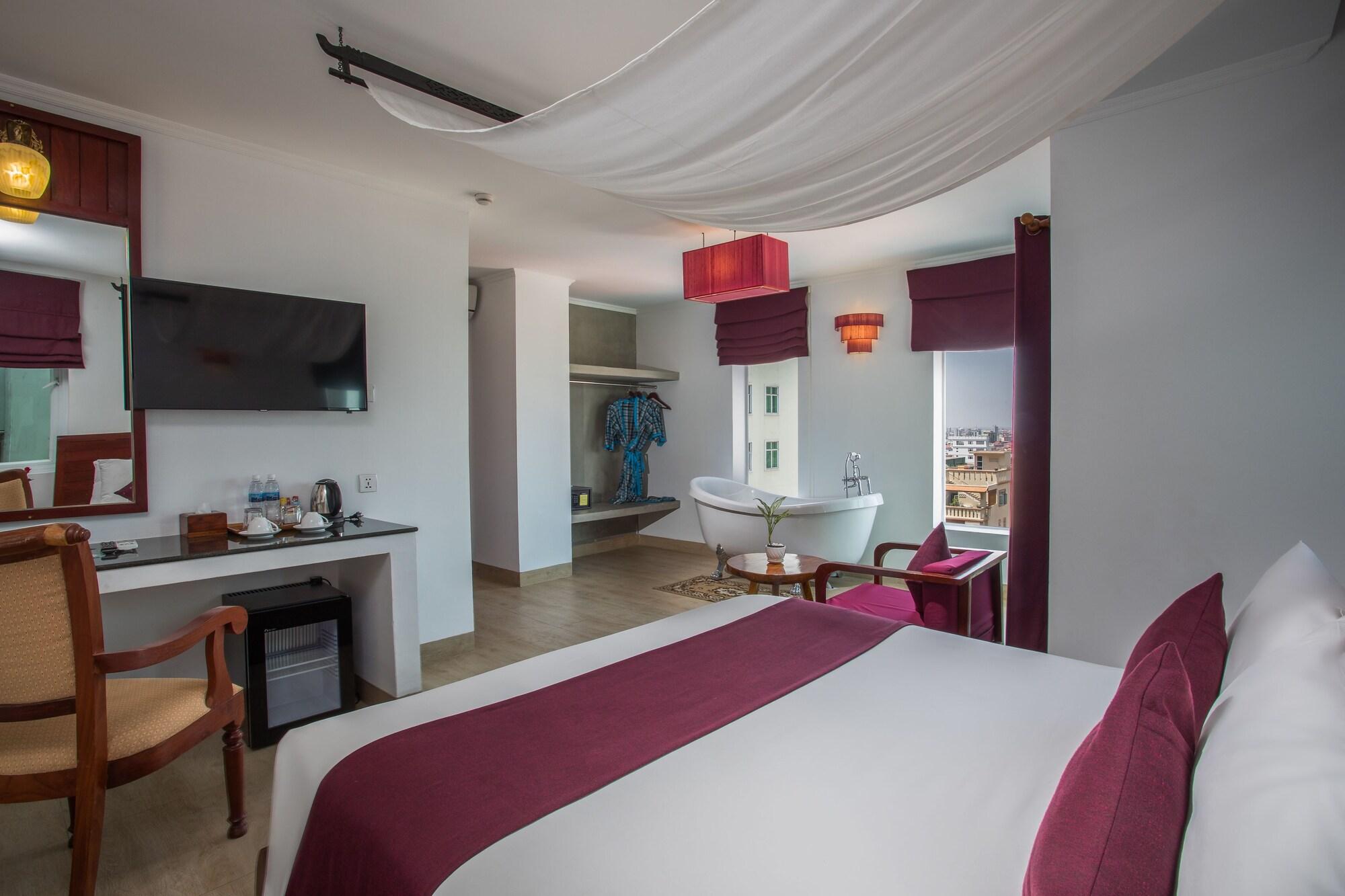 V Hotel Phnom Penh Extérieur photo