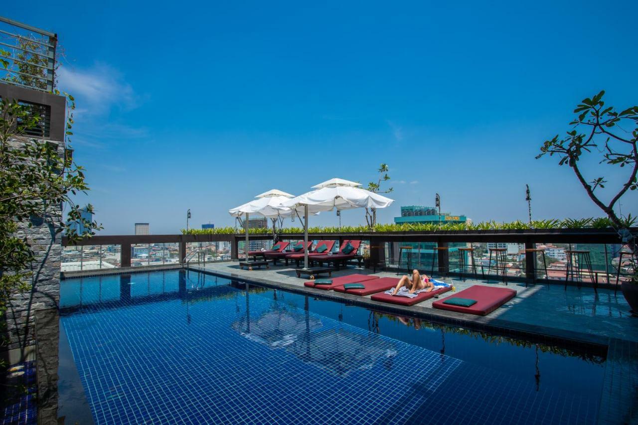 V Hotel Phnom Penh Extérieur photo